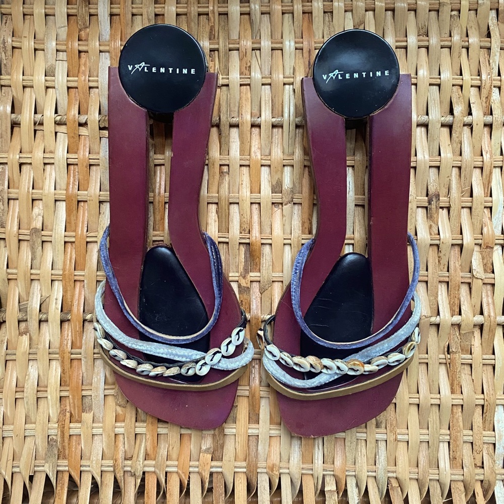 Vintage Strappy Sandals (size 7)
